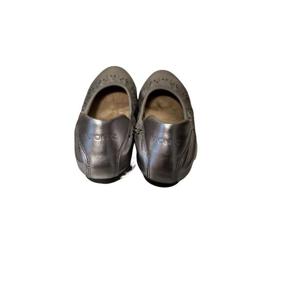 Vionic Geneva Metallic Sz 7 Women's Perf Leather Ballet Flat Shoe Pewter - Picture 4 of 7